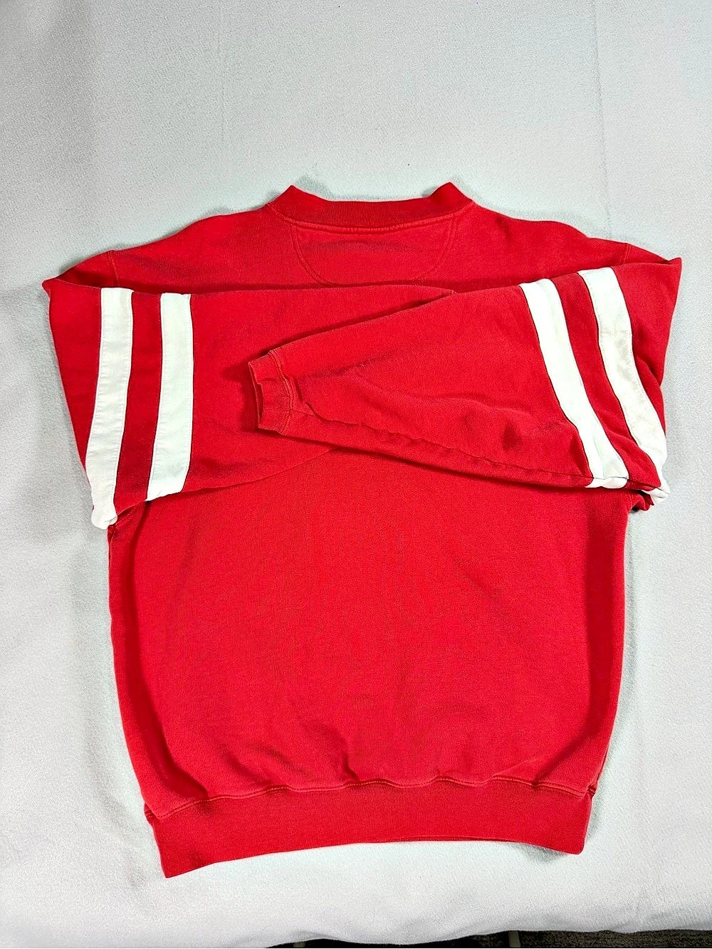 Varsity Classics Utah University sweatshirt Red White Color Block Size Medium - Picture 2 of 6